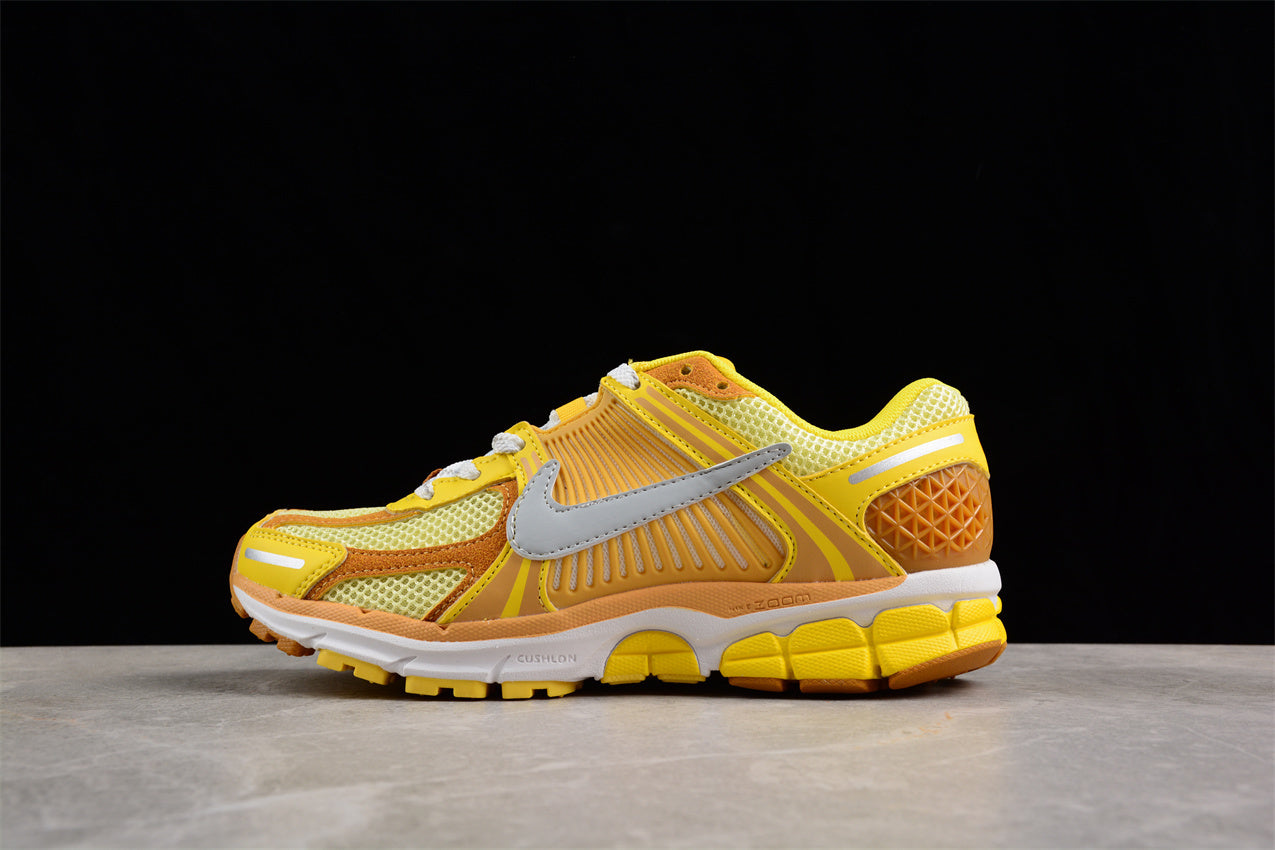 Nike Zoom Vomero 5 – Yellow / Silver Retro Runner