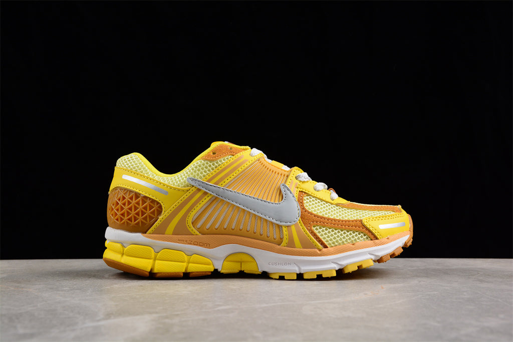 Nike Zoom Vomero 5 – Yellow / Silver Retro Runner