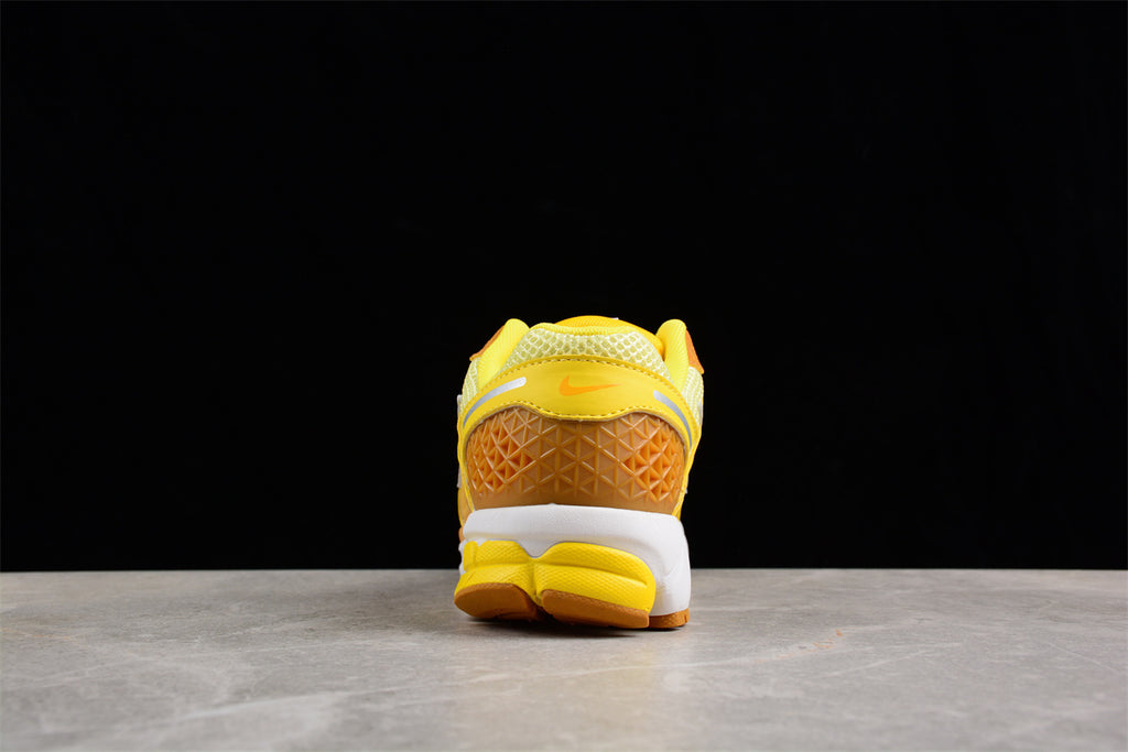 Nike Zoom Vomero 5 – Yellow / Silver Retro Runner
