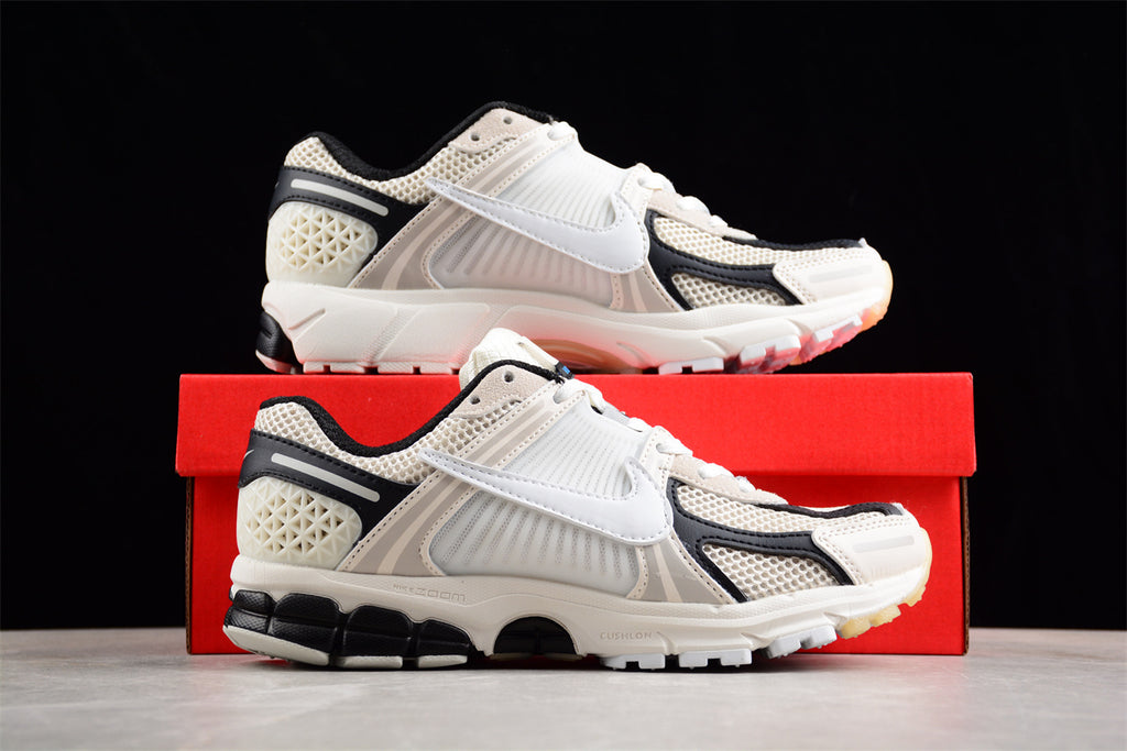 Nike Zoom Vomero 5 'Sail/Black'