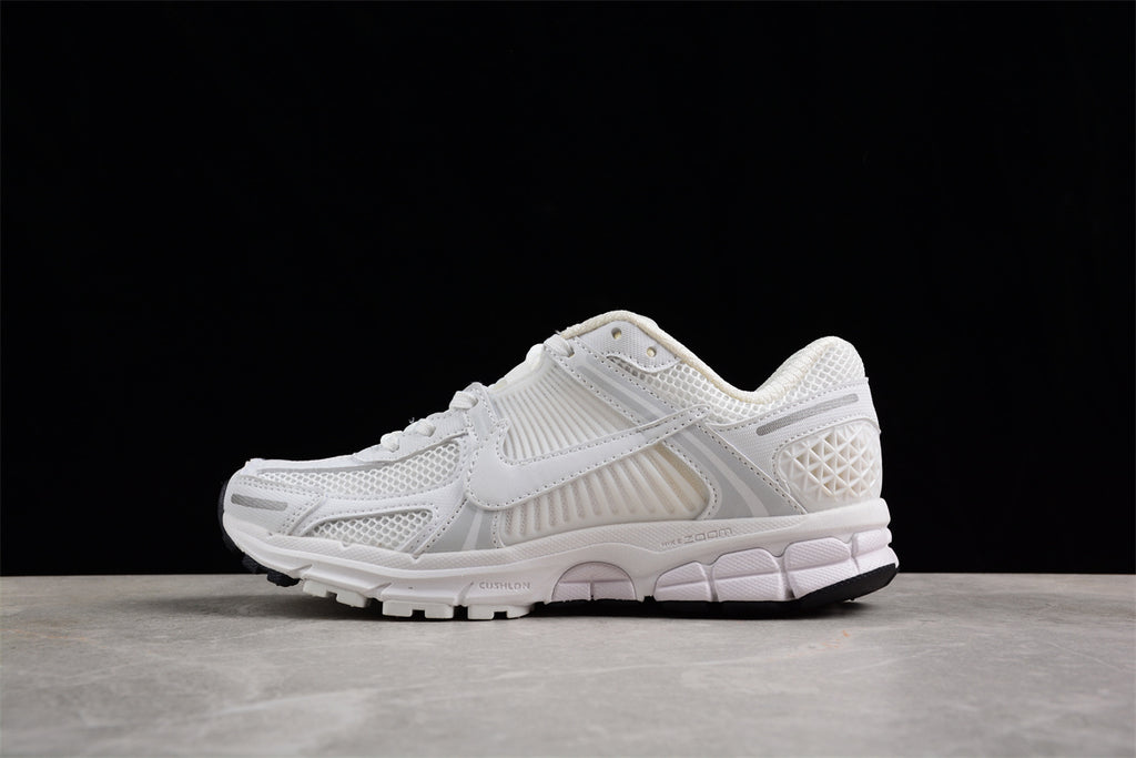 Nike Zoom Vomero 5 – 'Triple White / Light Grey Retro Runner'