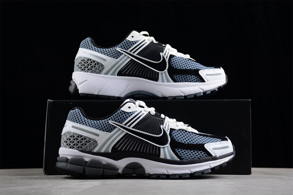 Nike Zoom Vomero 5 'Black/Cool Grey'