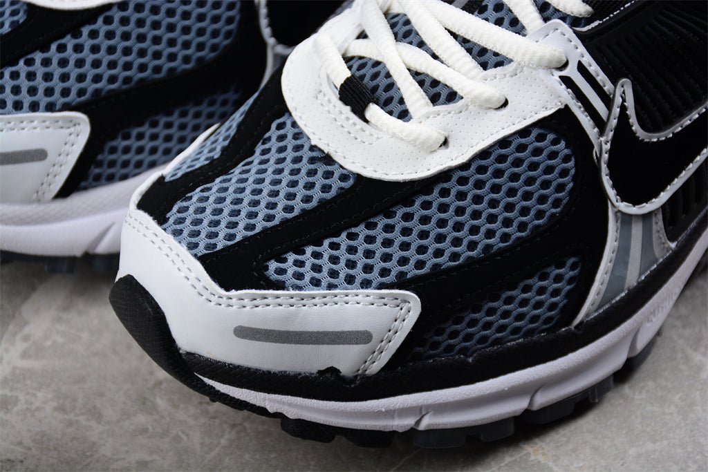 Nike Zoom Vomero 5 'Black/Cool Grey'