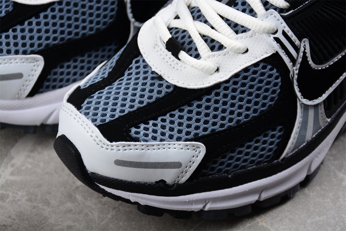 Nike Zoom Vomero 5 'Black/Cool Grey'