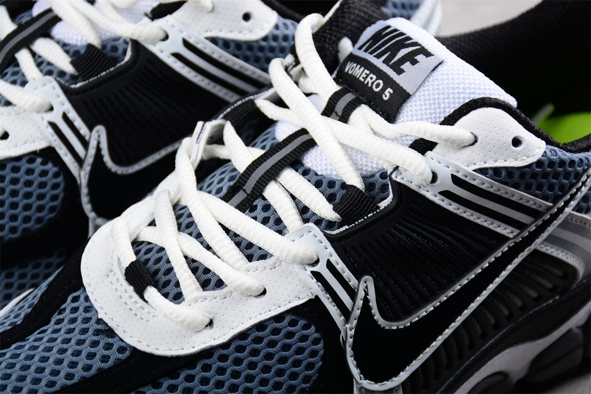 Nike Zoom Vomero 5 'Black/Cool Grey'