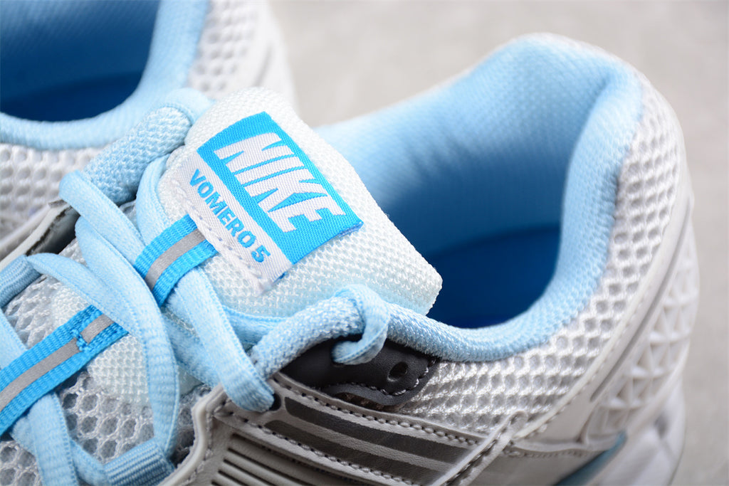 Nike Zoom Vomero 5 'Photon Dust/Light Blue'
