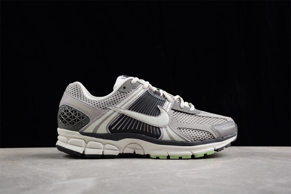 Nike Zoom Vomero 5 – 'Light Orewood Grey/Mint Retro Runner'