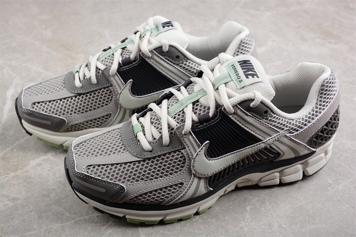 Nike Zoom Vomero 5 – 'Light Orewood Grey/Mint Retro Runner'