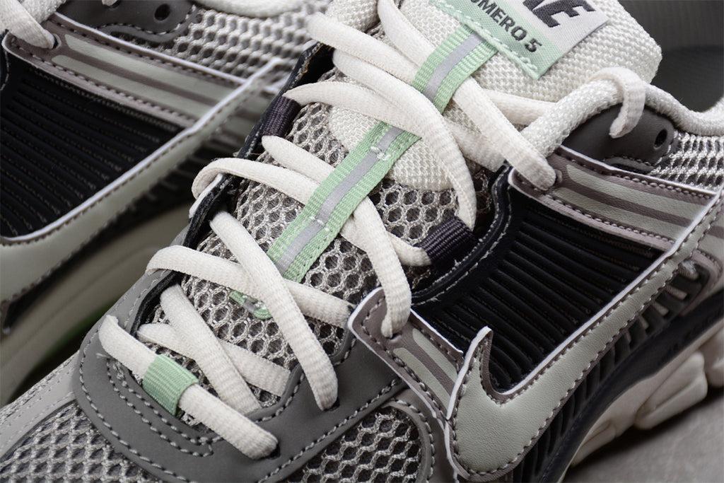 Nike Zoom Vomero 5 – 'Light Orewood Grey/Mint Retro Runner'