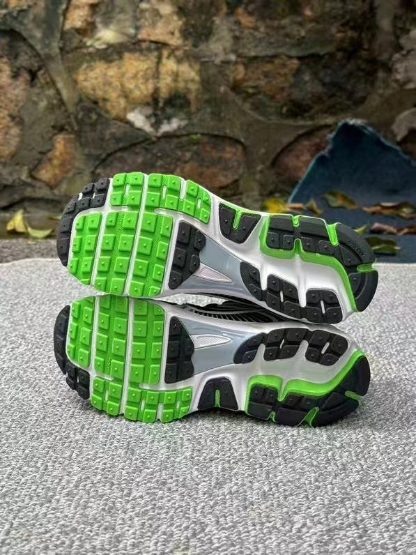Nike Zoom Vomero 5 'Volt Green/Black/White Retro Runner'