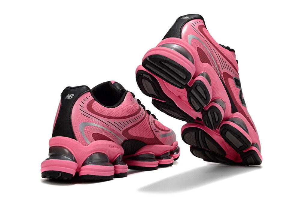 New Balance 2000 – Hot Pink Cushion-Pod Runner