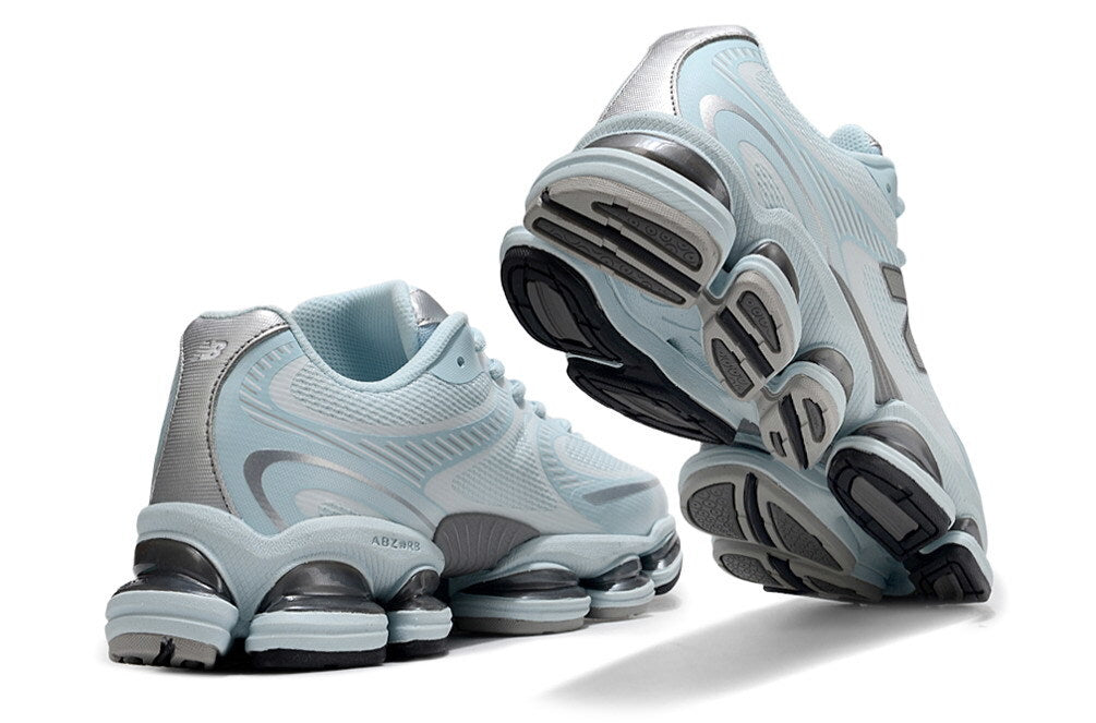 New Balance 2000 – Ice Blue Cushion-Pod Runner