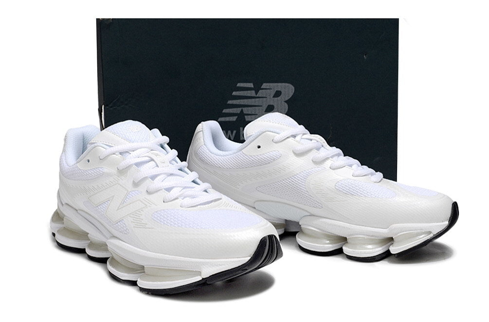 New Balance 2000 – Triple White Cushion-Pod Runner
